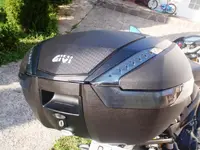 givi-v47-kofer-nosac-sw-motech-yamaha-mt-09-slika-81855176.webp