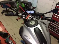 MT-07 E-triple dash kopie.webp