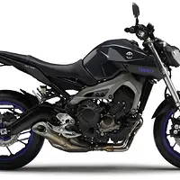 2014-Yamaha-MT-09-EU-Race-Blu-Studio-002.jpg