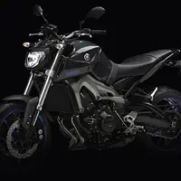 2014-Yamaha-MT-09-EU-Race-Blu-Studio-011.jpg