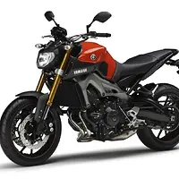 2014-Yamaha-MT-09-EU-Blazing-Orange-Studio-007.jpg