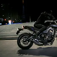 2014-Yamaha-MT-09-EU-Deep-Armor-Action-002.jpg