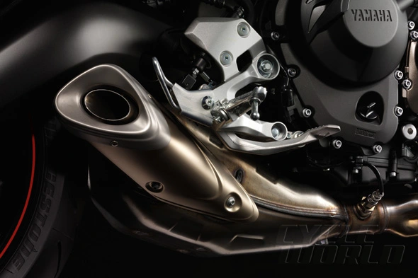 2014-Yamaha-FZ-09_intext1_1_.jpg