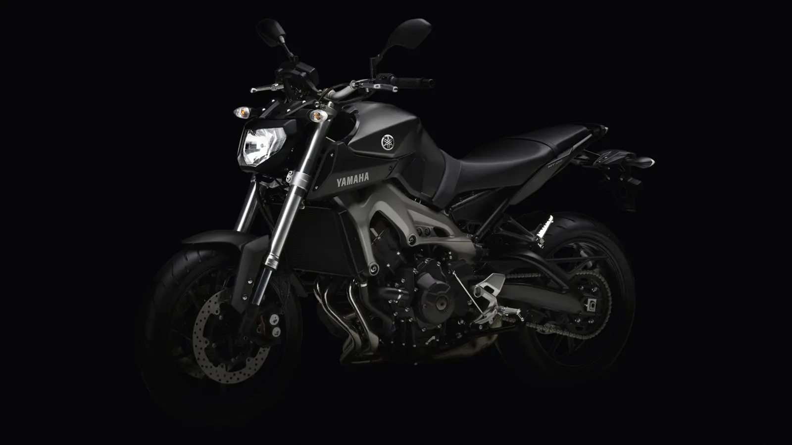 2014-Yamaha-MT-09-EU-Matt-Grey-Studio-011.jpg