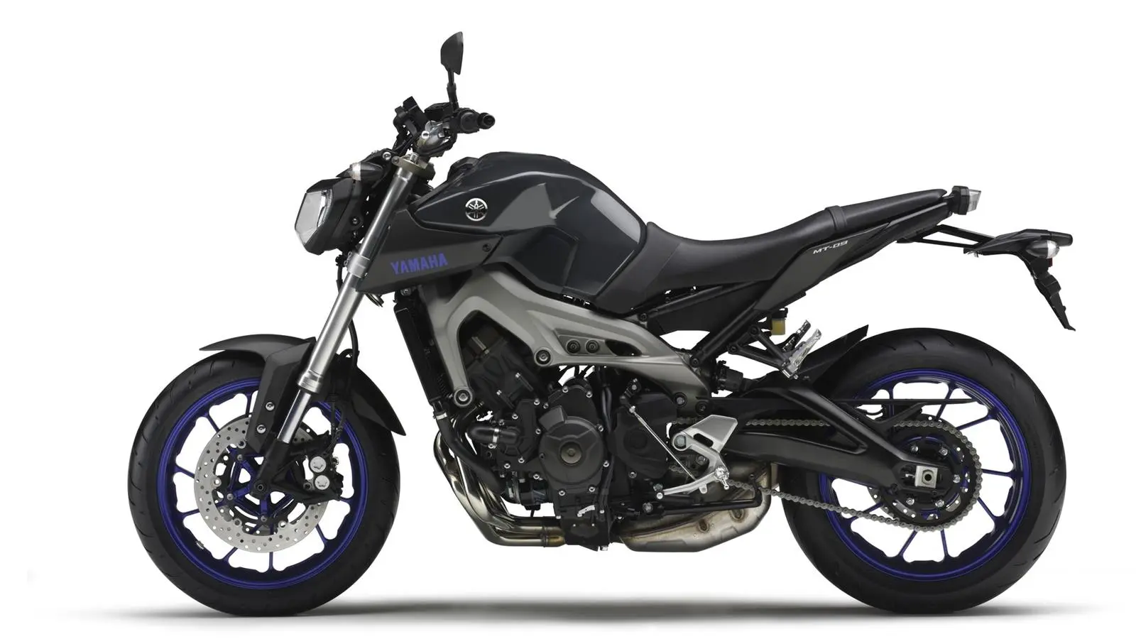 2014-Yamaha-MT-09-EU-Race-Blu-Studio-006.jpg