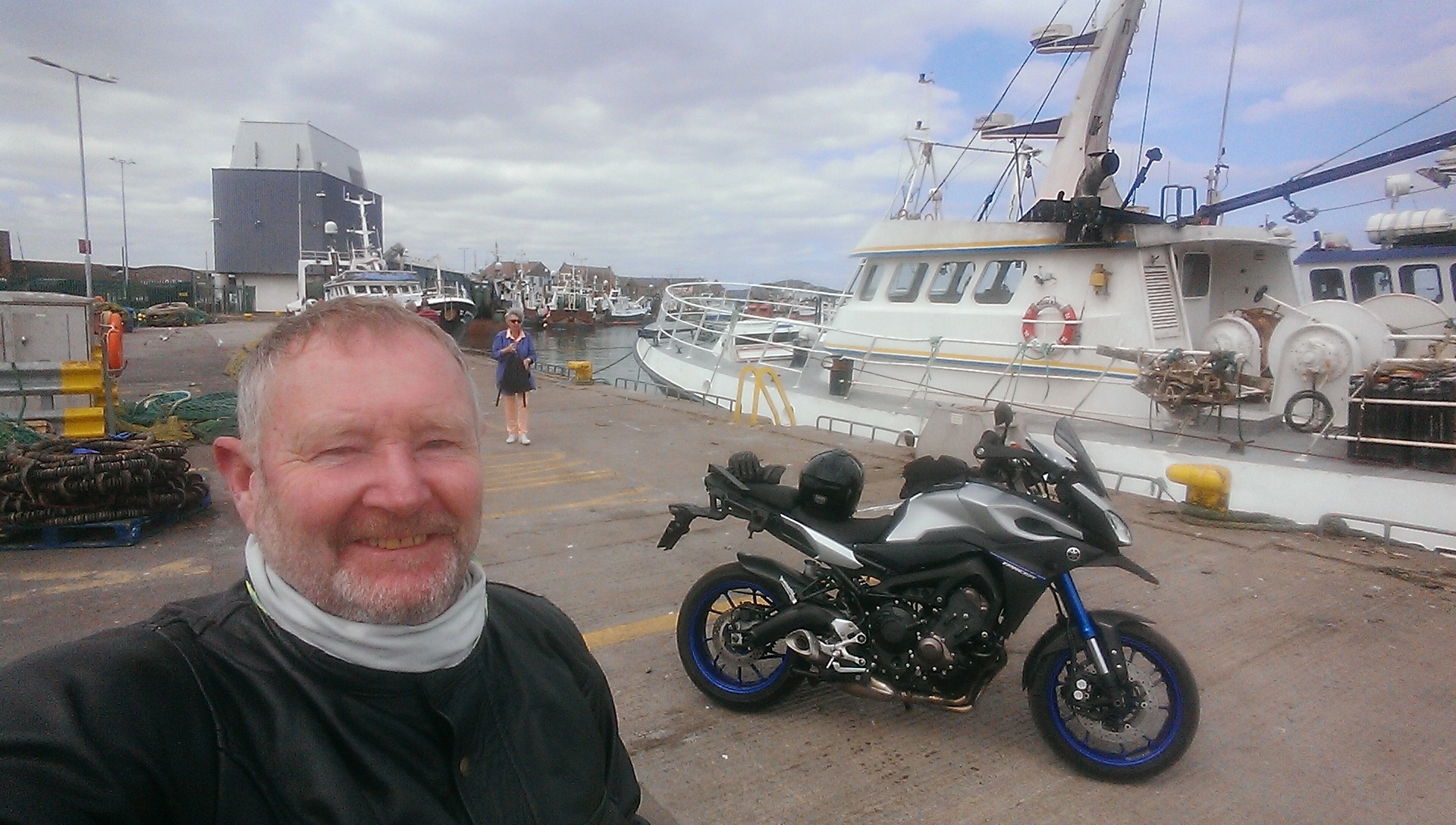 Howth_Harbour_Ireland.jpg